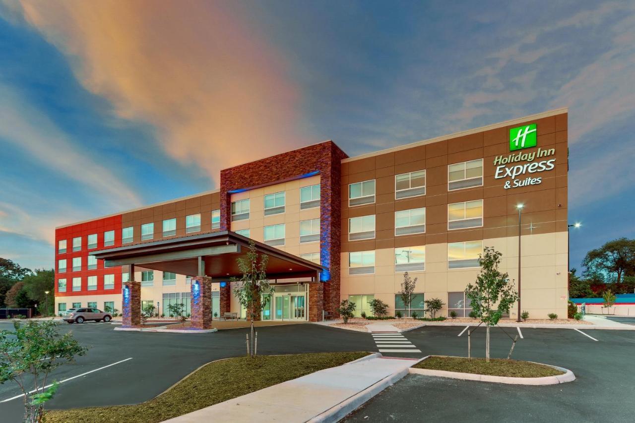 Holiday Inn Express & Suites - Roanoke - Civic Center Luaran gambar