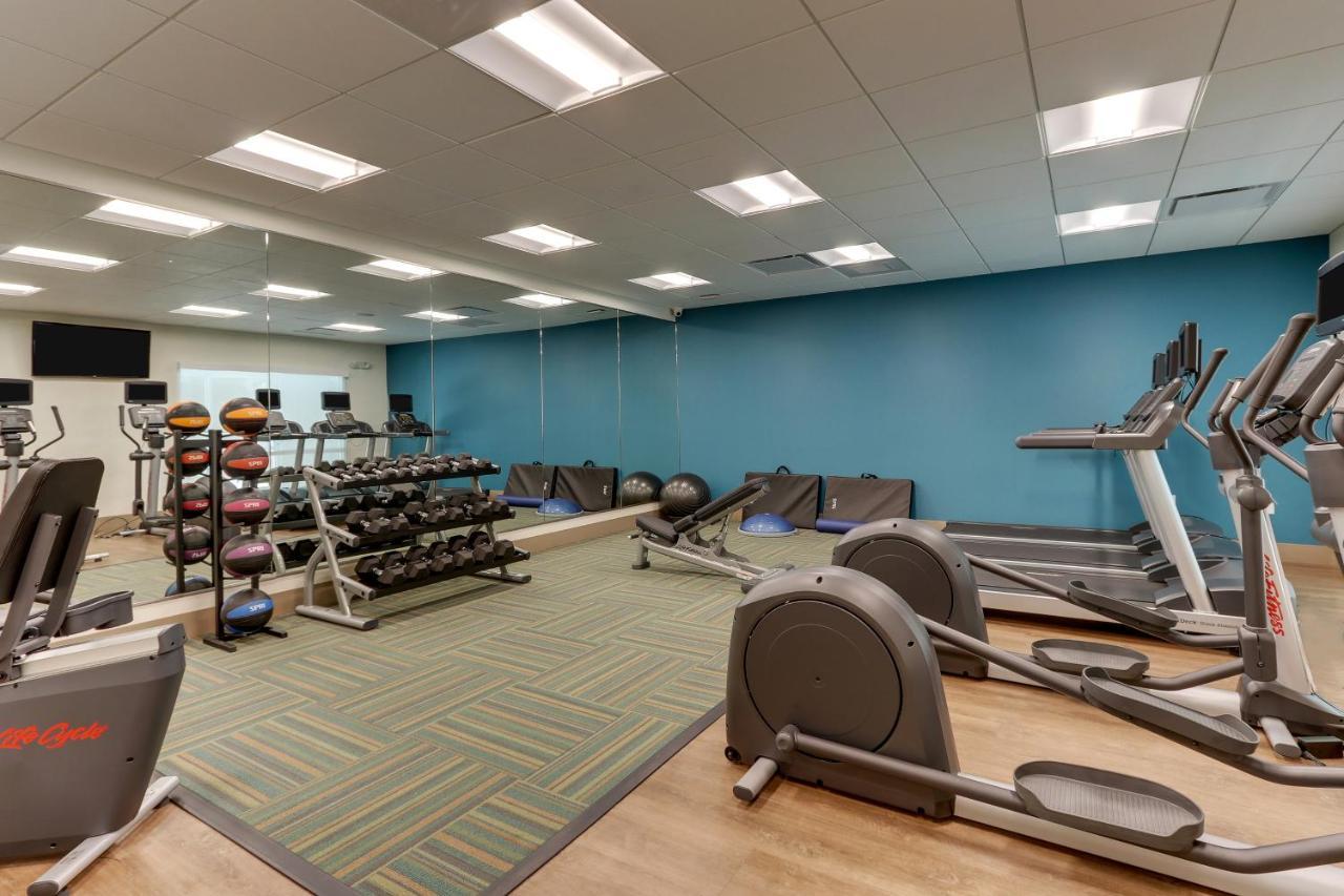 Holiday Inn Express & Suites - Roanoke - Civic Center Luaran gambar