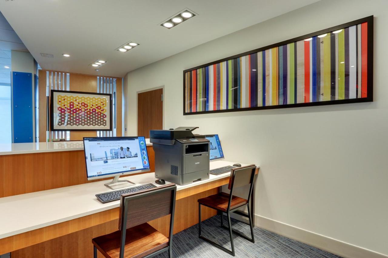 Holiday Inn Express & Suites - Roanoke - Civic Center Luaran gambar