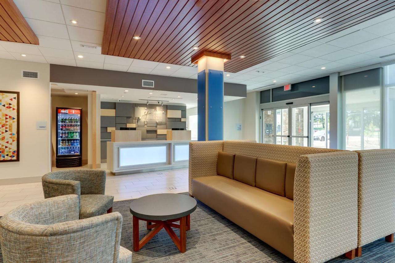 Holiday Inn Express & Suites - Roanoke - Civic Center Luaran gambar