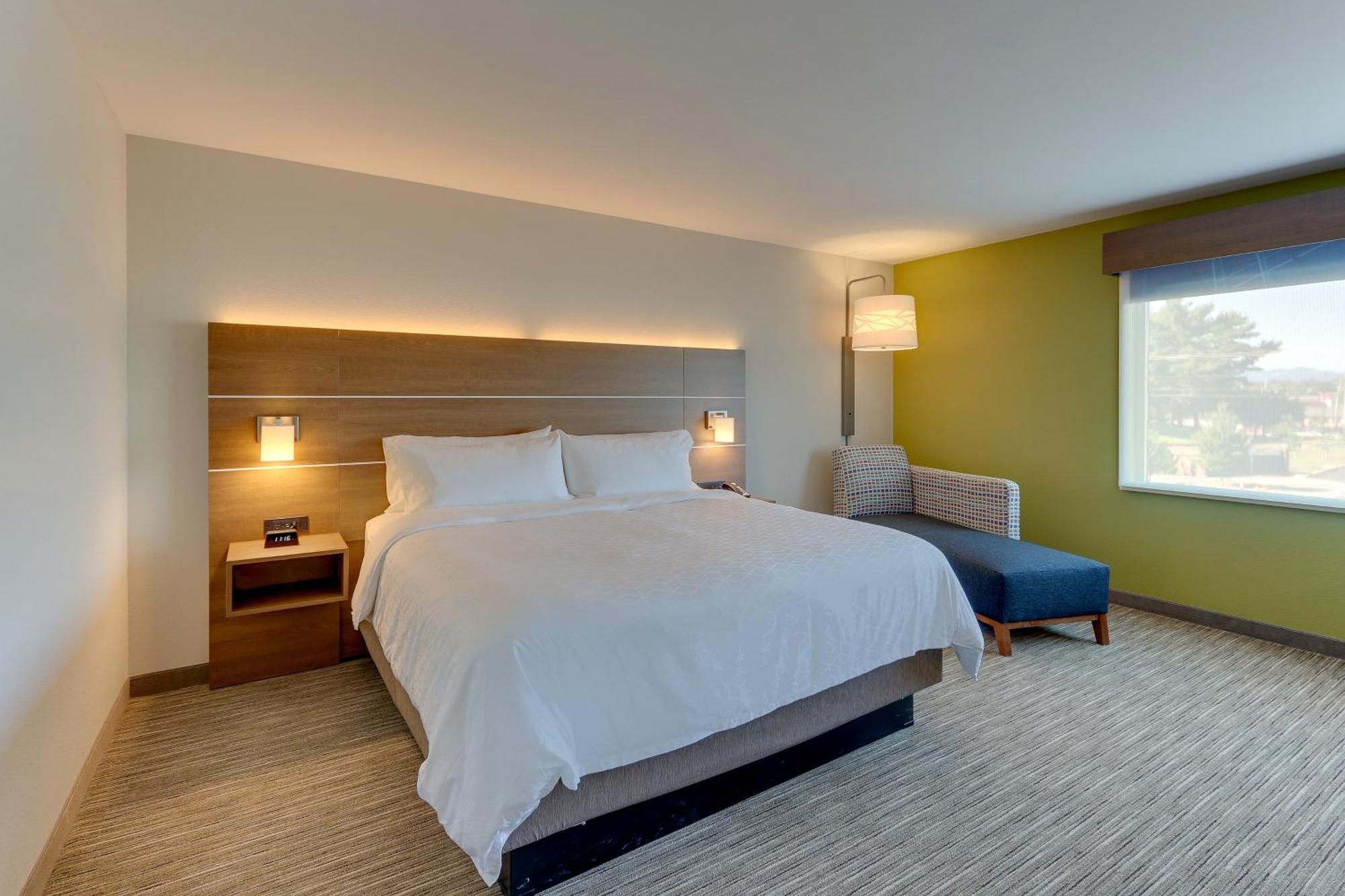 Holiday Inn Express & Suites - Roanoke - Civic Center Luaran gambar